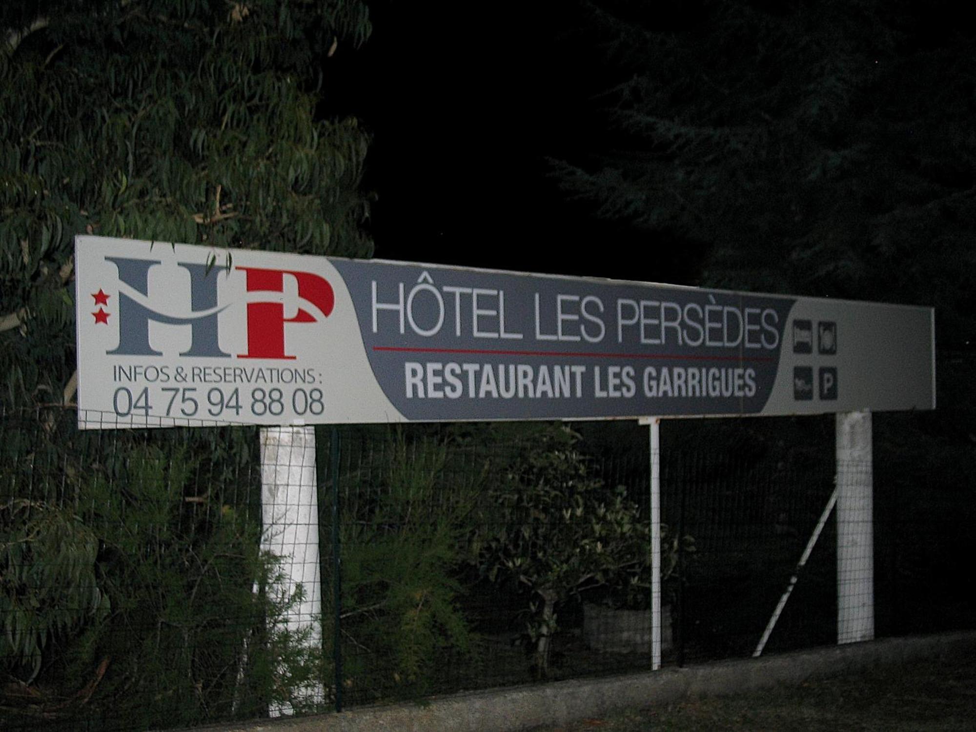 Hotel Les Persedes Lavilledieu  Экстерьер фото