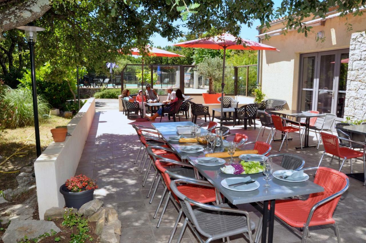 Hotel Les Persedes Lavilledieu  Экстерьер фото