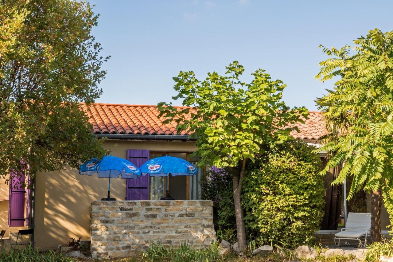 Hotel Les Persedes Lavilledieu  Экстерьер фото